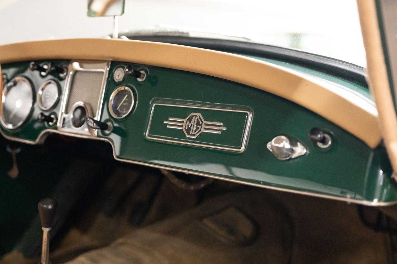 1961 MGA 1600 COUPE A Coupe