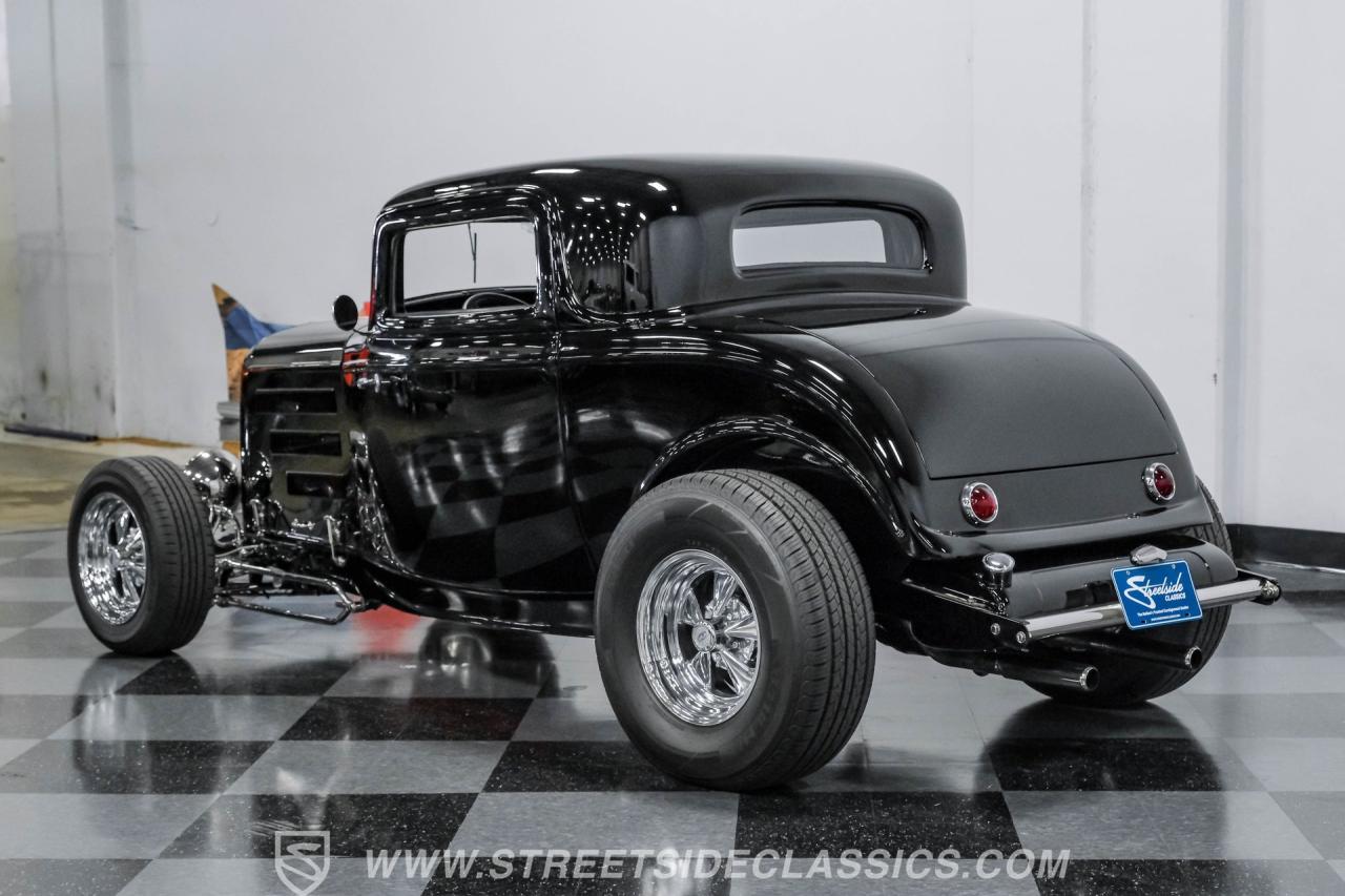 1932 Ford 3-Window Coupe