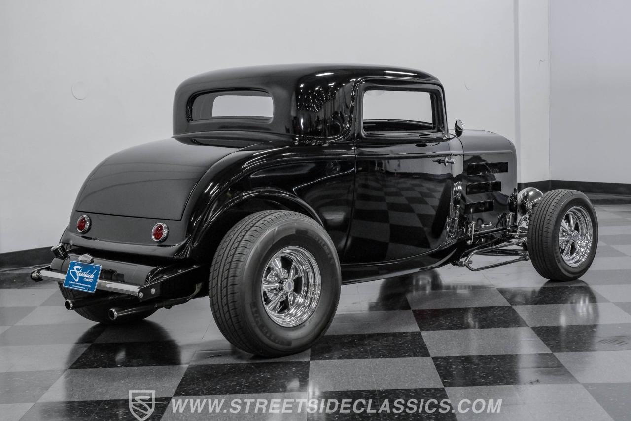 1932 Ford 3-Window Coupe