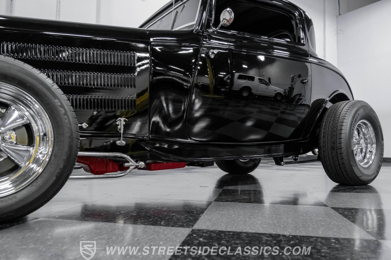 1932 Ford 3-Window Coupe