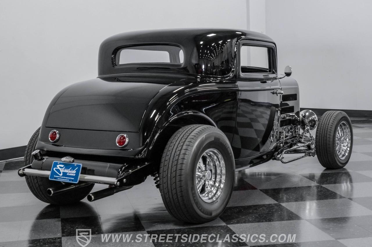 1932 Ford 3-Window Coupe