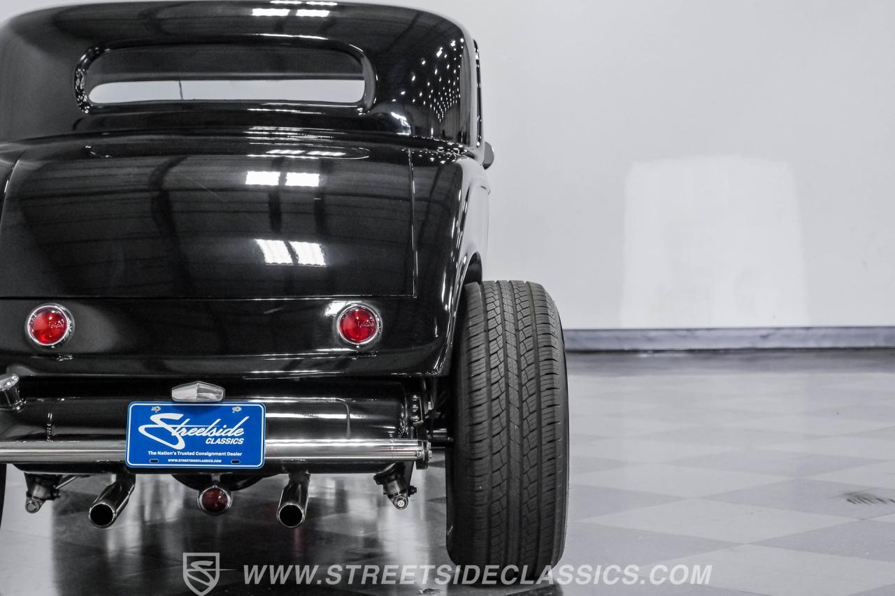 1932 Ford 3-Window Coupe