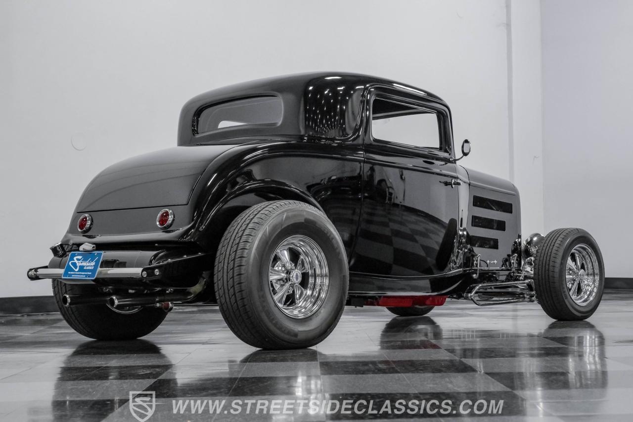 1932 Ford 3-Window Coupe
