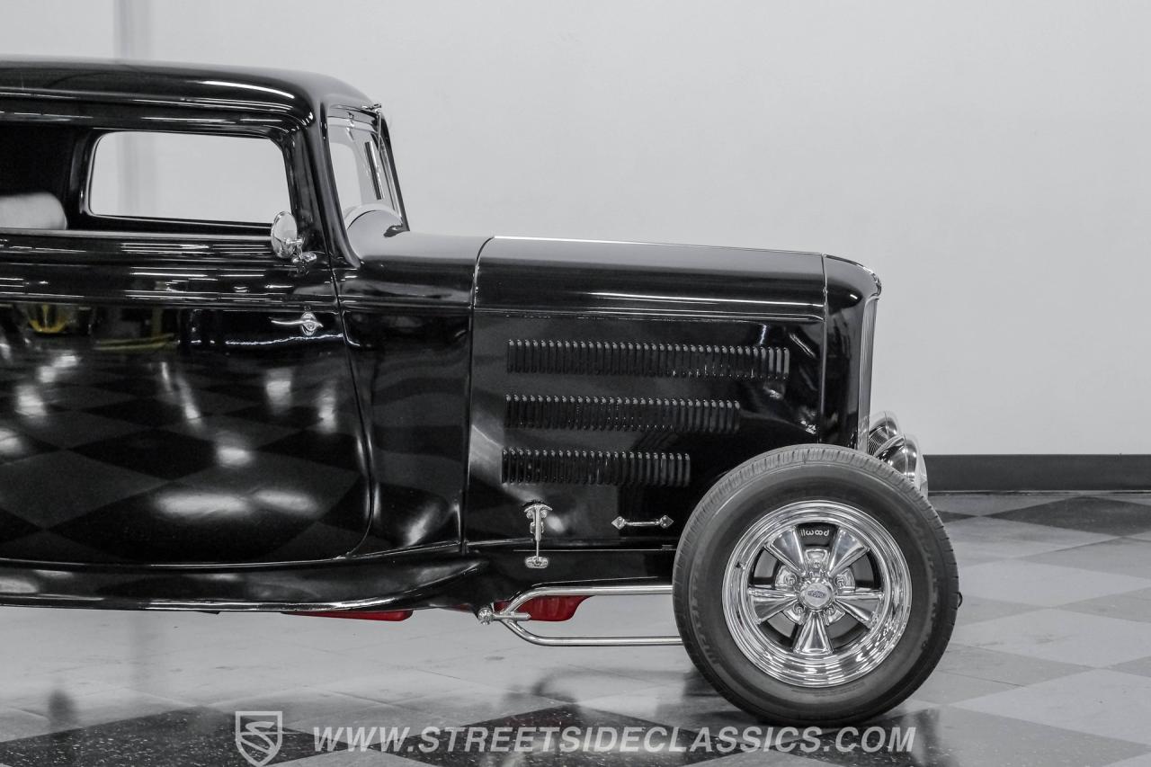 1932 Ford 3-Window Coupe