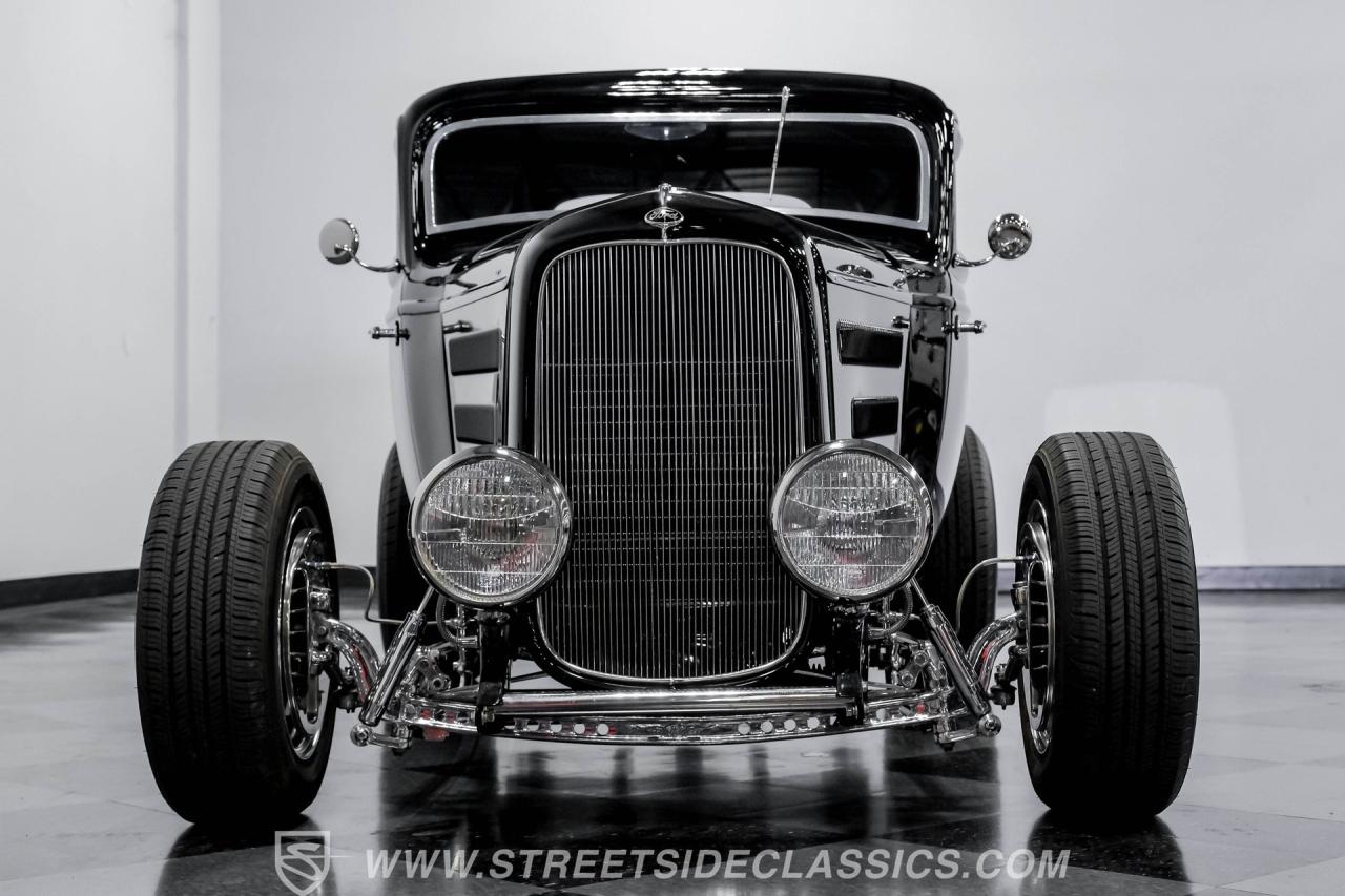 1932 Ford 3-Window Coupe