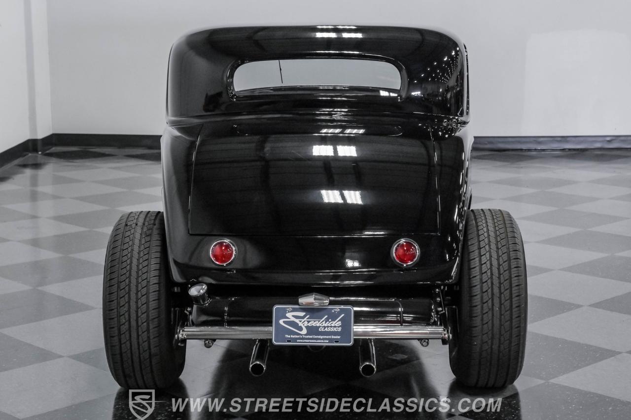 1932 Ford 3-Window Coupe