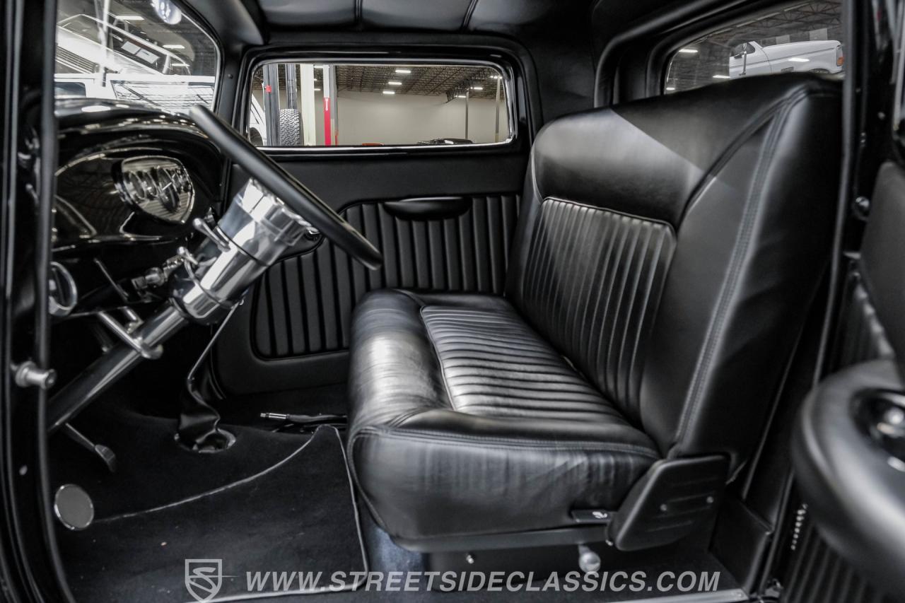 1932 Ford 3-Window Coupe