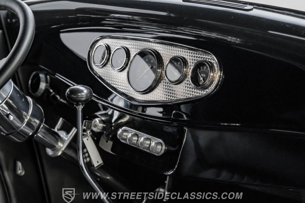 1932 Ford 3-Window Coupe