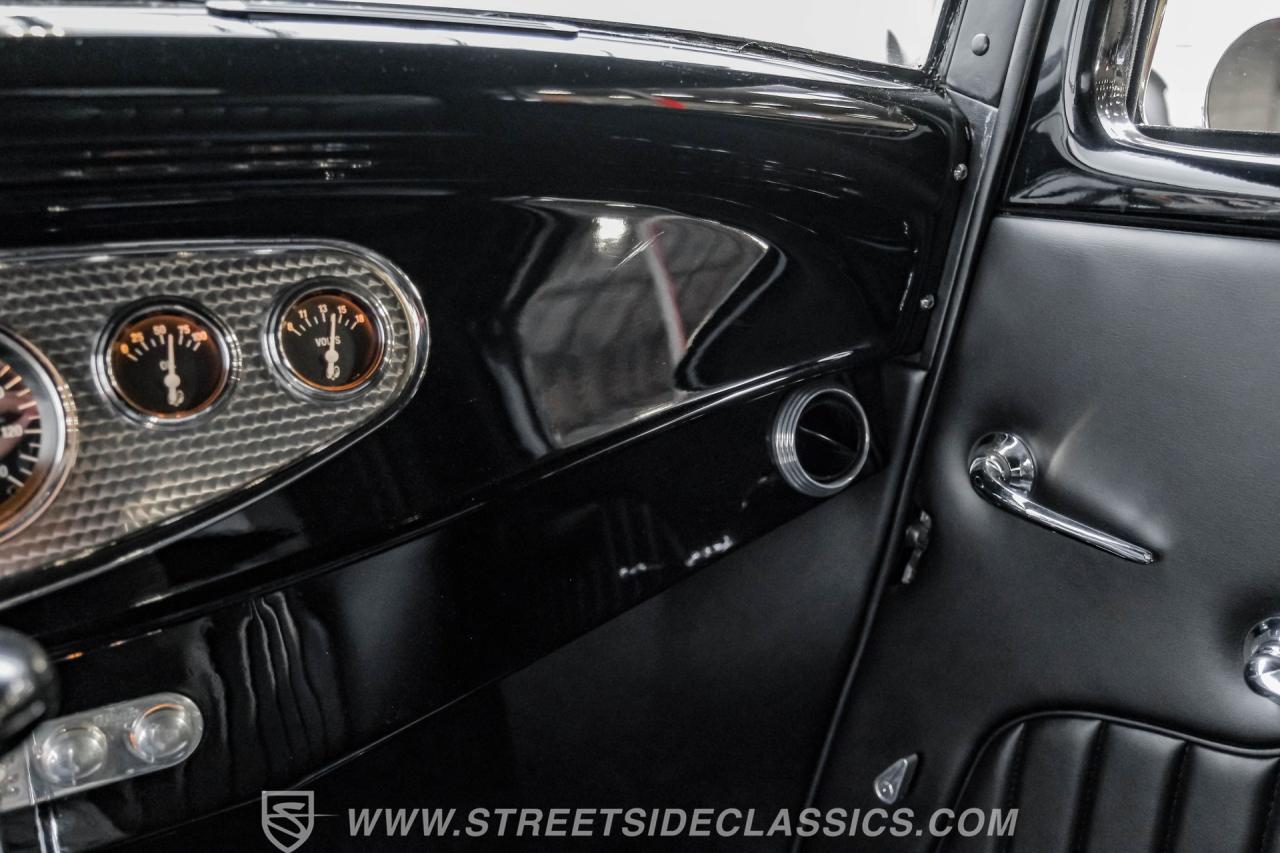 1932 Ford 3-Window Coupe