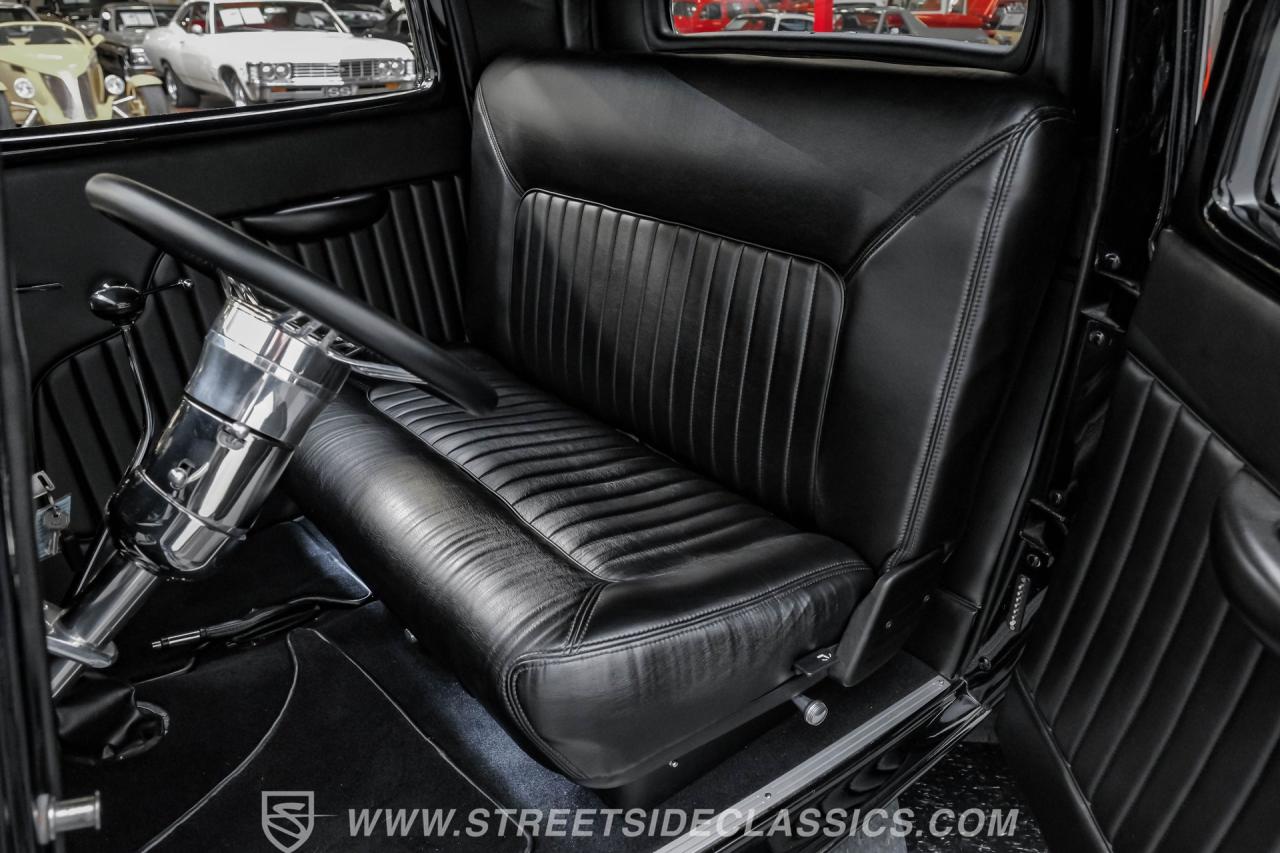 1932 Ford 3-Window Coupe