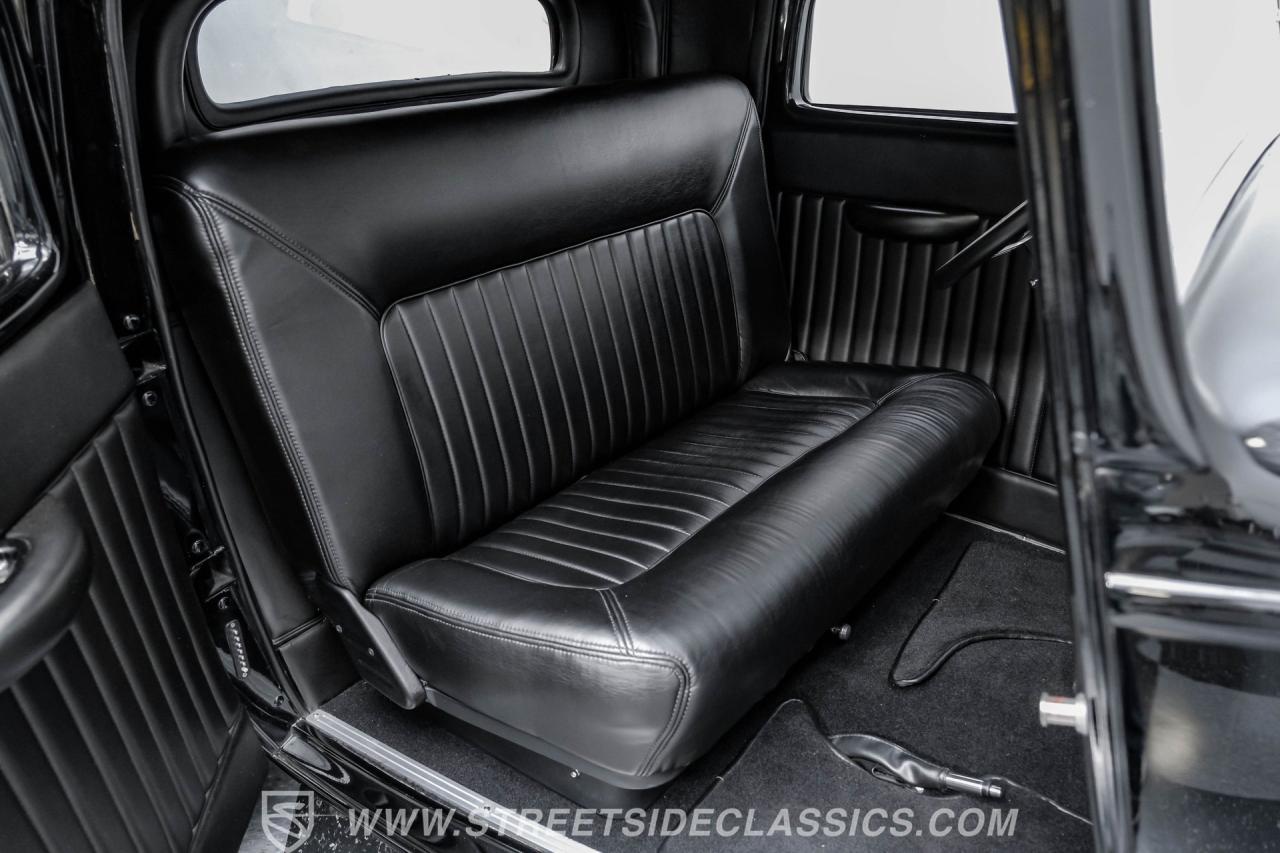 1932 Ford 3-Window Coupe