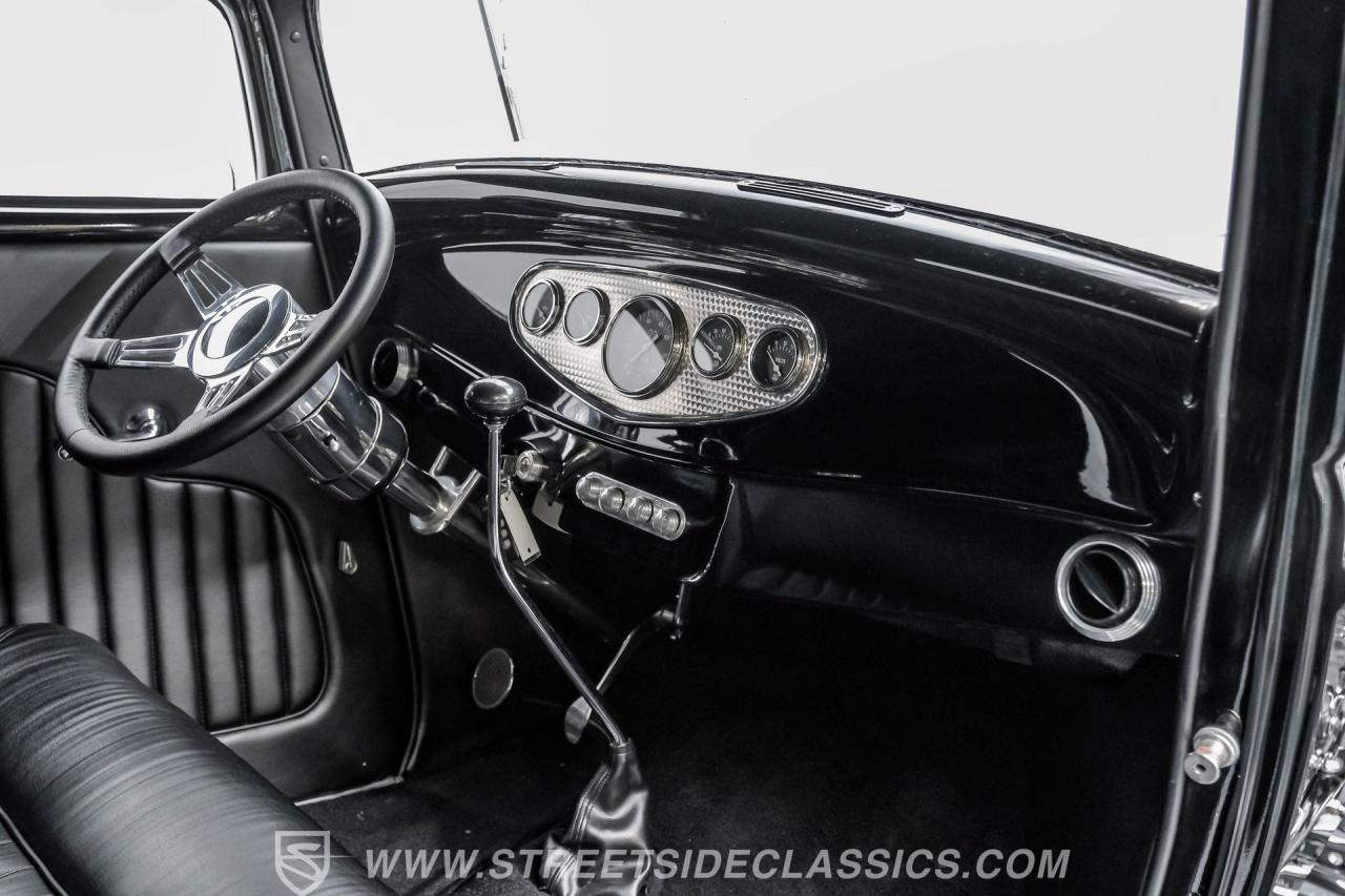 1932 Ford 3-Window Coupe