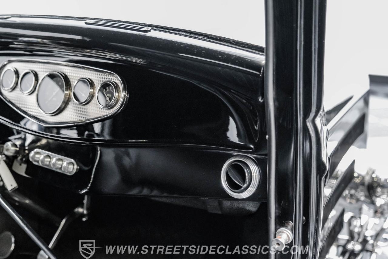 1932 Ford 3-Window Coupe