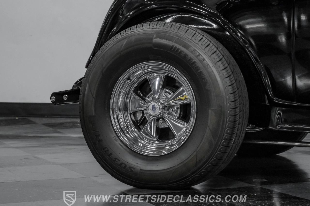 1932 Ford 3-Window Coupe