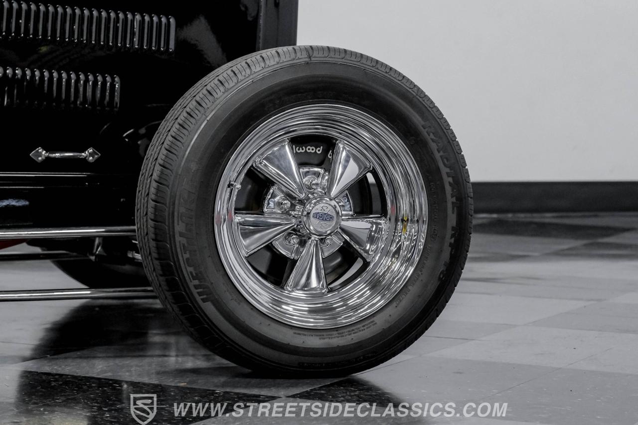 1932 Ford 3-Window Coupe