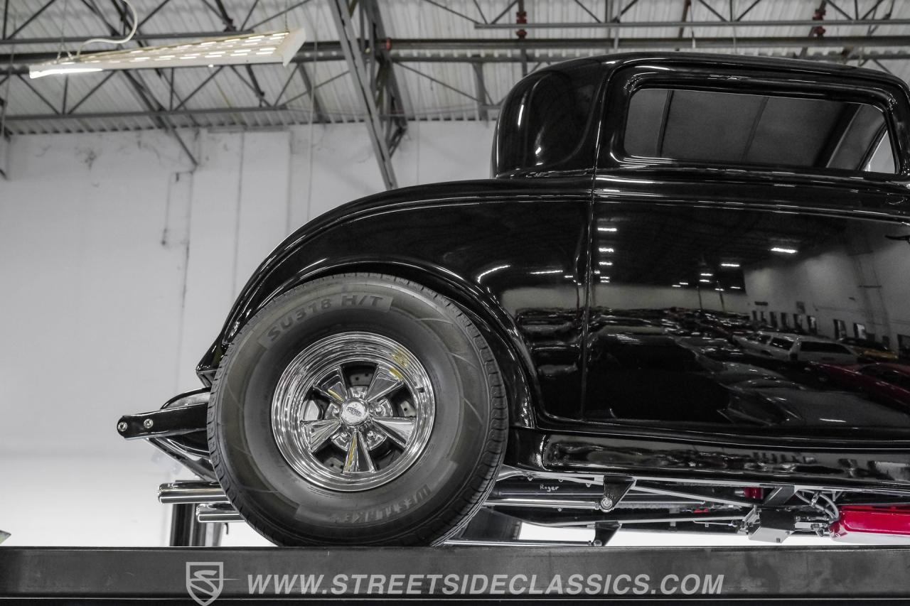 1932 Ford 3-Window Coupe