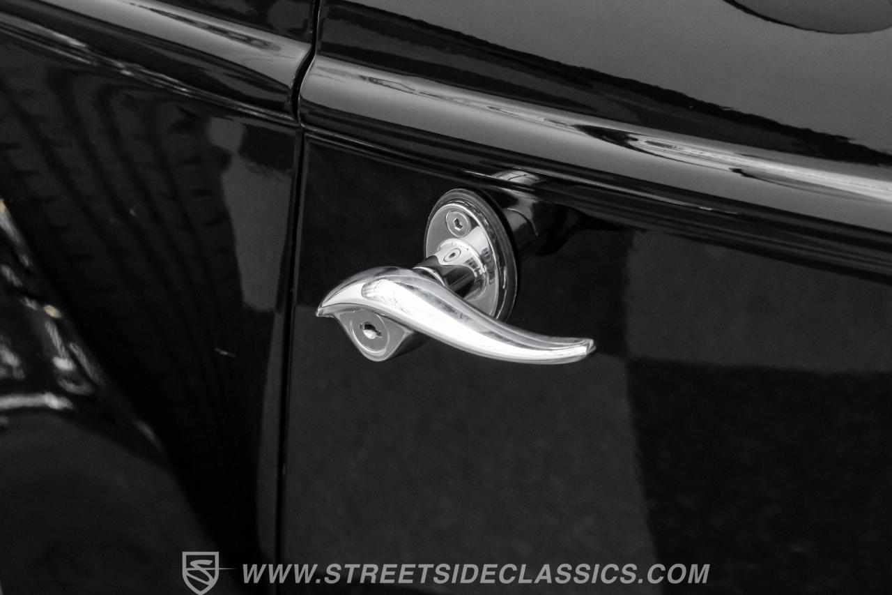 1932 Ford 3-Window Coupe