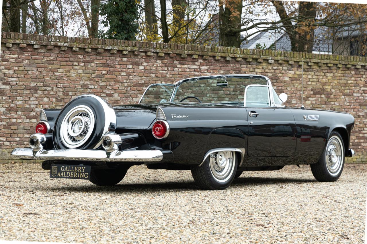 1955 Ford Thunderbird Convertible Coup&eacute; &ldquo;Continental kit&rdquo;