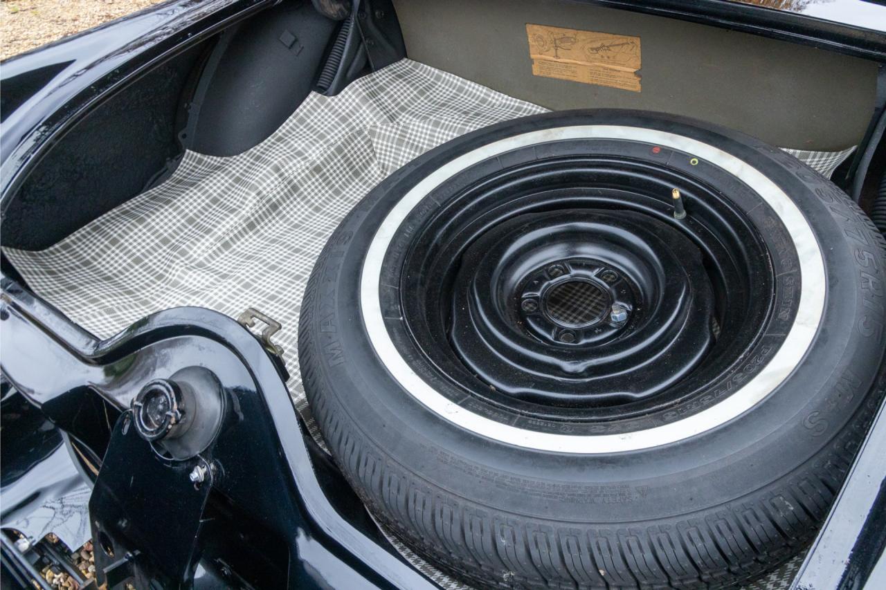 1955 Ford Thunderbird Convertible Coup&eacute; &ldquo;Continental kit&rdquo;