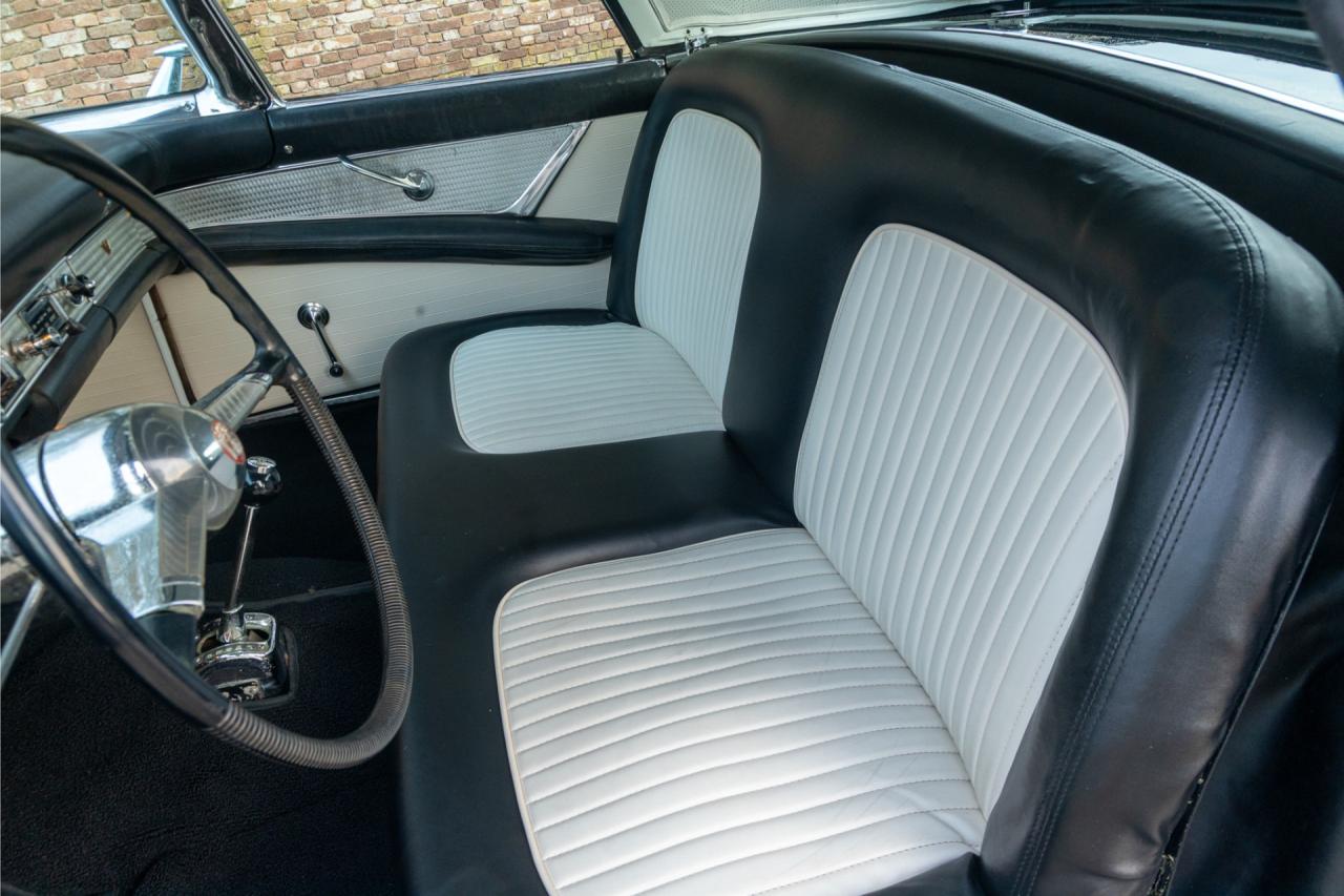 1955 Ford Thunderbird Convertible Coup&eacute; &ldquo;Continental kit&rdquo;