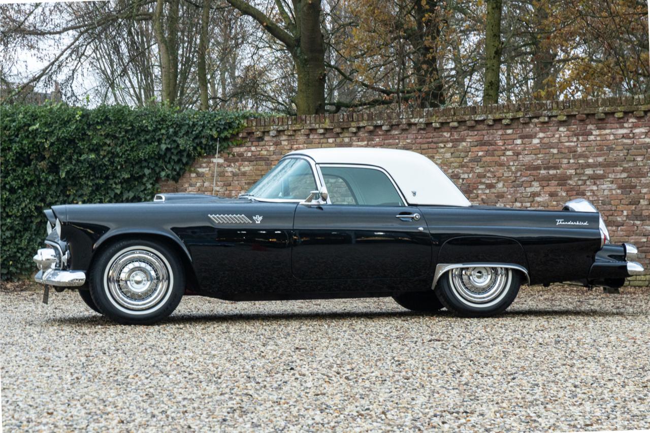 1955 Ford Thunderbird Convertible Coup&eacute; &ldquo;Continental kit&rdquo;