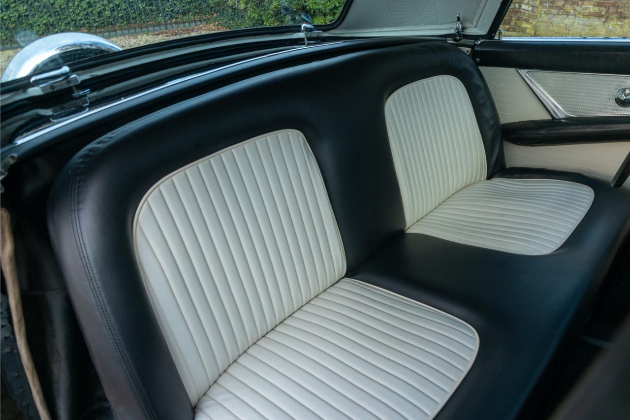 1955 Ford Thunderbird Convertible Coup&eacute; &ldquo;Continental kit&rdquo;