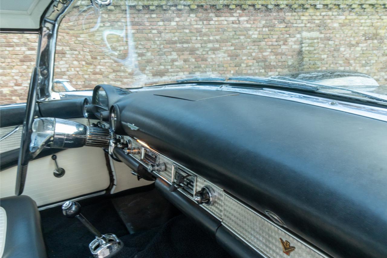 1955 Ford Thunderbird Convertible Coup&eacute; &ldquo;Continental kit&rdquo;