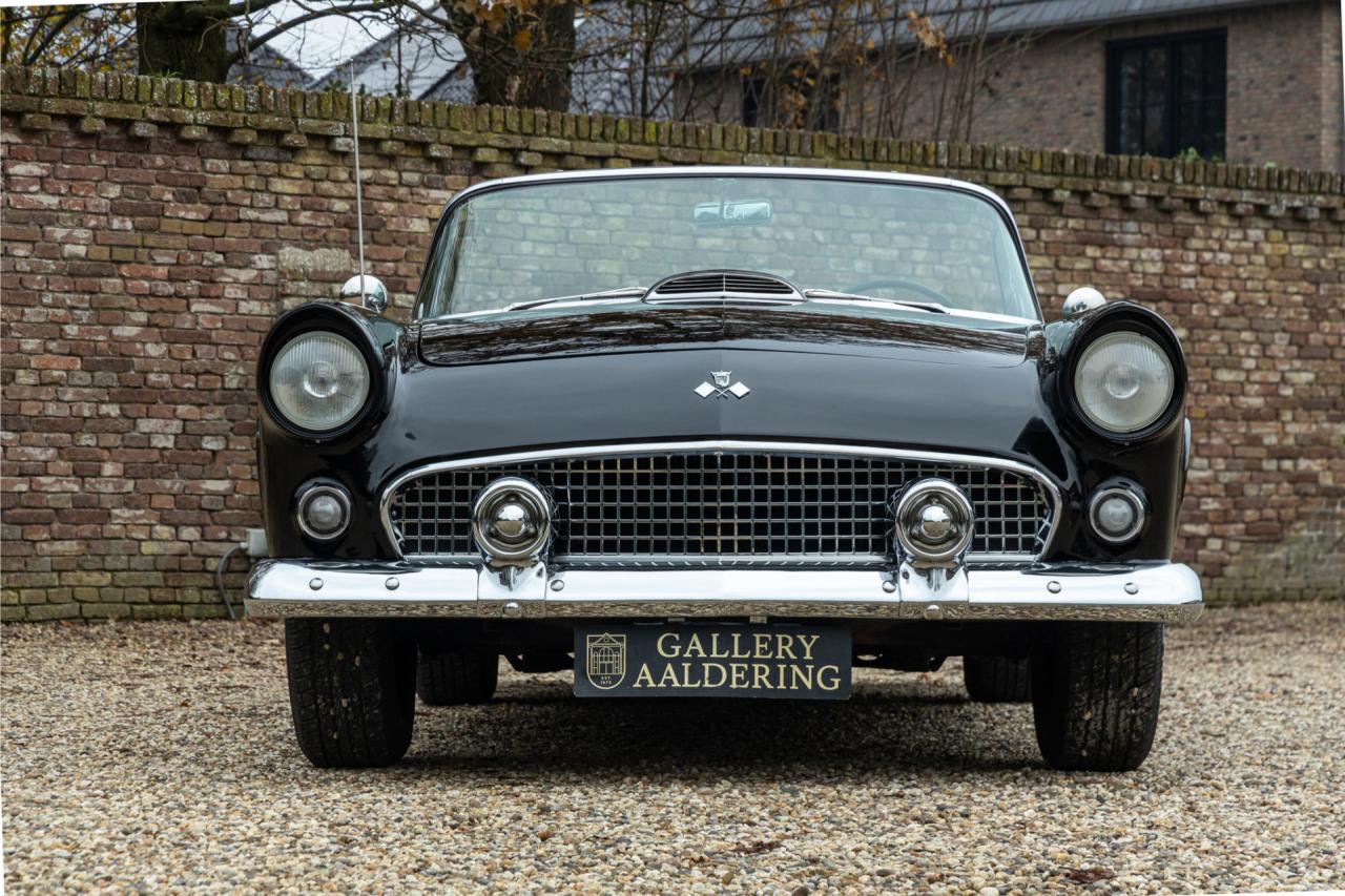 1955 Ford Thunderbird Convertible Coup&eacute; &ldquo;Continental kit&rdquo;