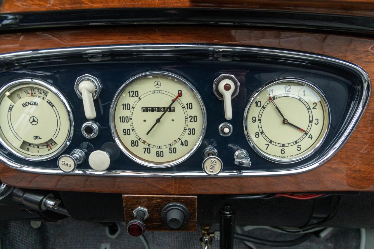 1935 Mercedes - Benz Mercedes Benz 200 Cabriolet C &ldquo;Bare metal-Frame off restoration&rdquo;