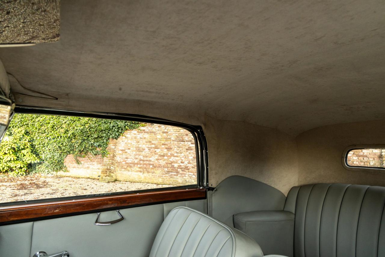 1935 Mercedes - Benz Mercedes Benz 200 Cabriolet C &ldquo;Bare metal-Frame off restoration&rdquo;