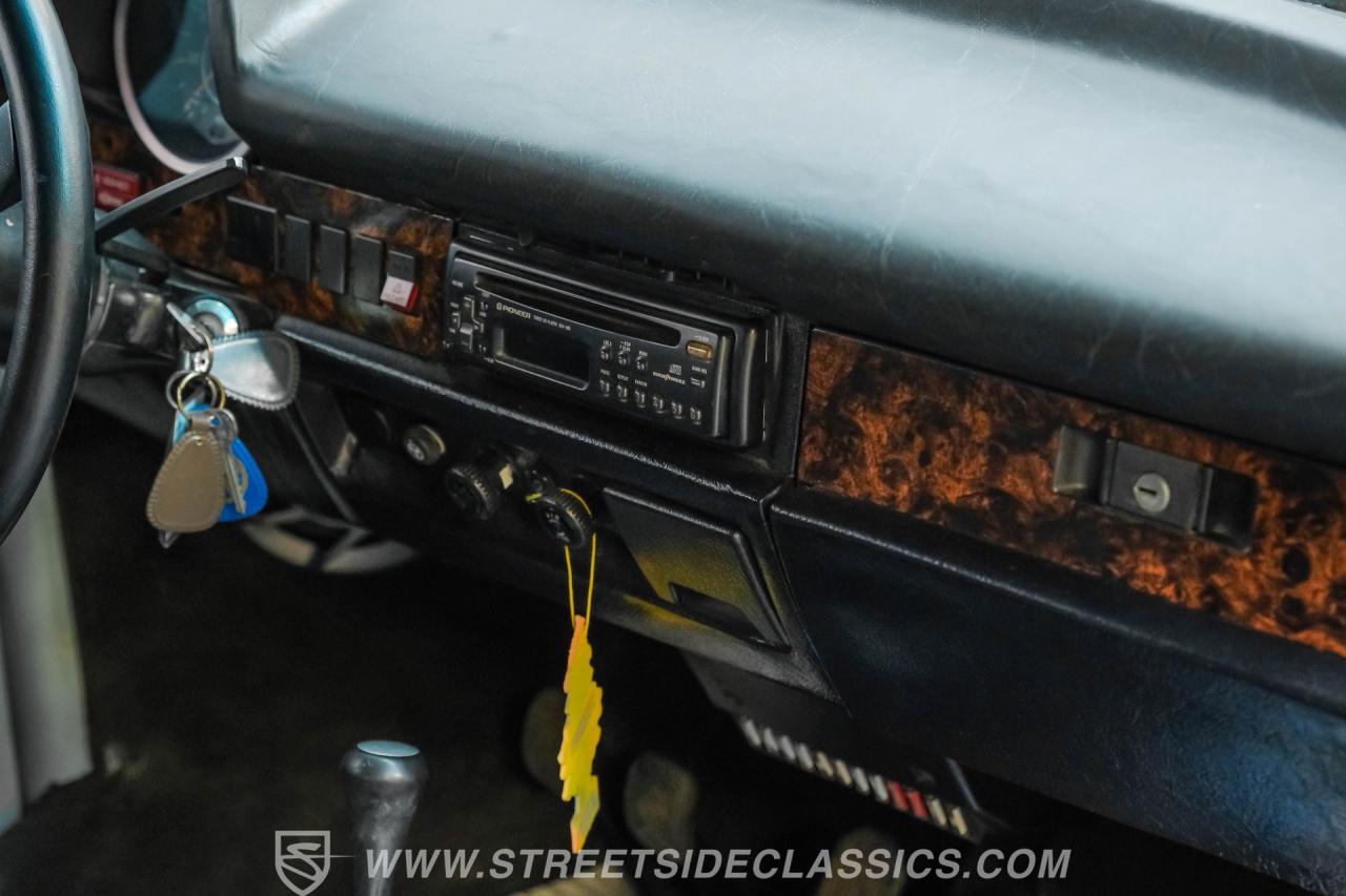 1974 Volkswagen Super Beetle Convertible