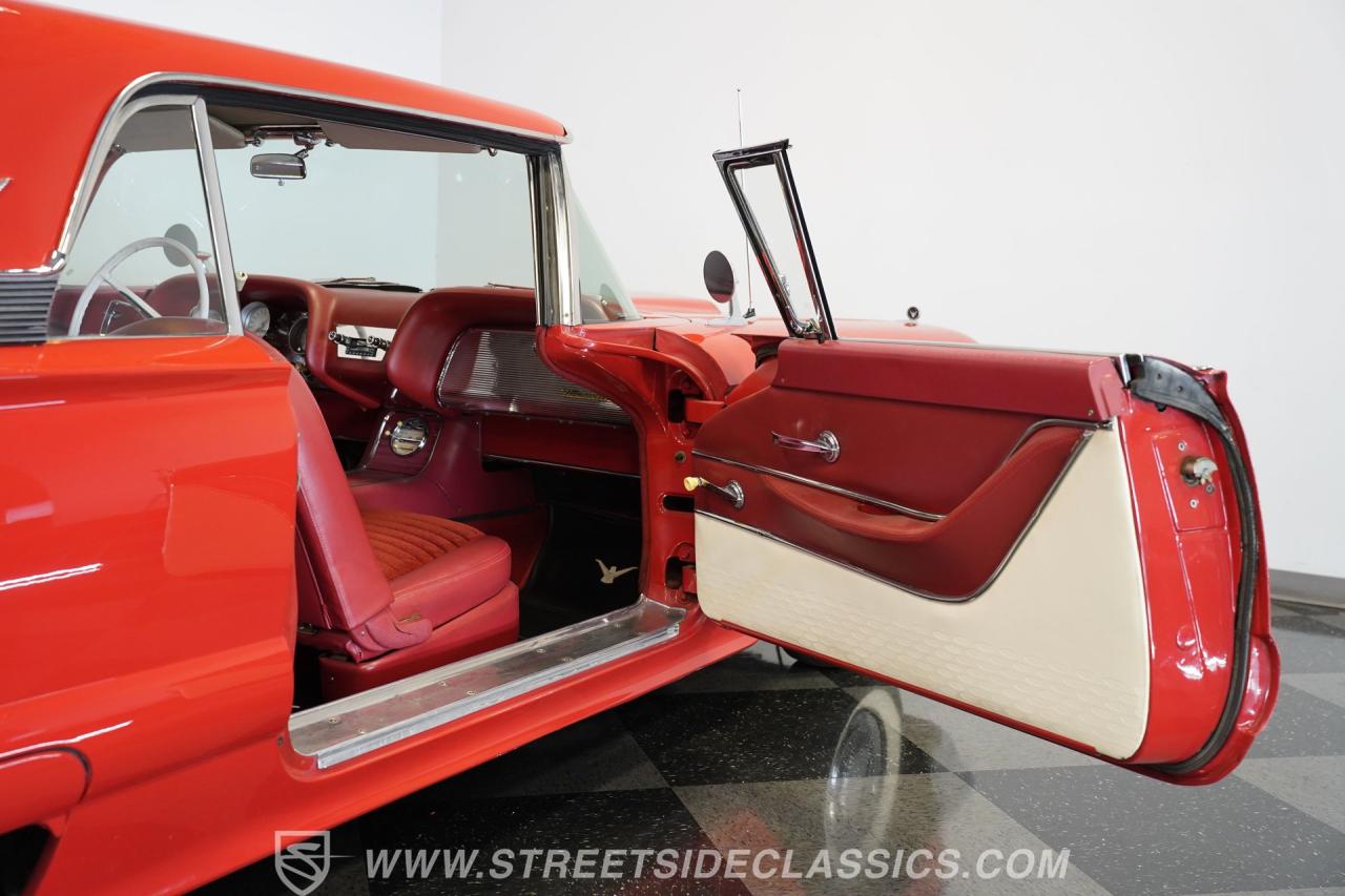 1959 Ford Thunderbird