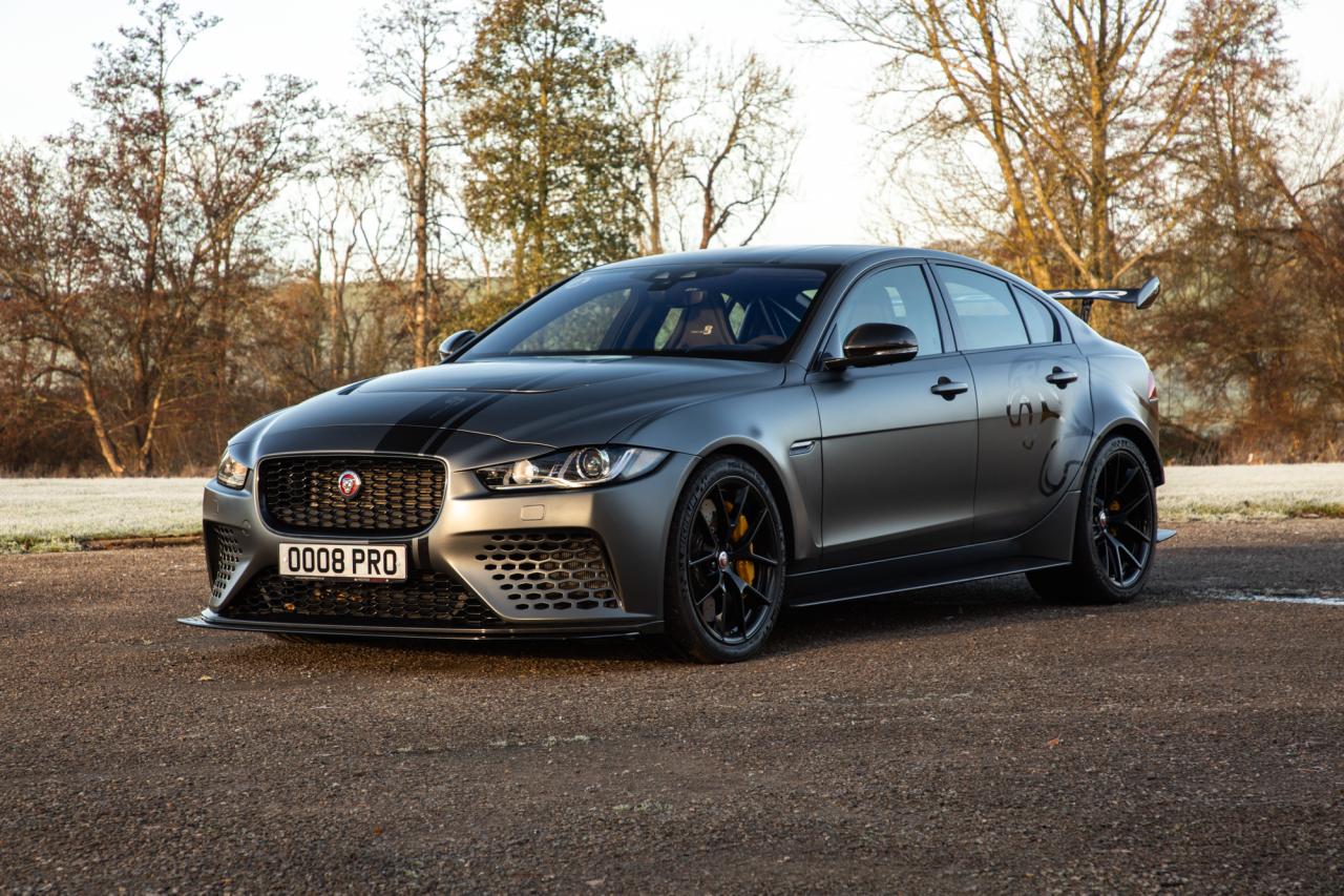 2018 Jaguar XE SV Project 8 - Track Pack