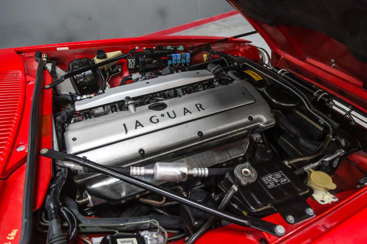 1995 Jaguar 40000 mile 6 cyl XJS