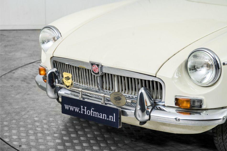 1967 MG B