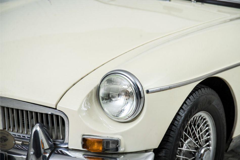 1967 MG B