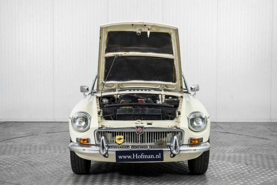 1967 MG B