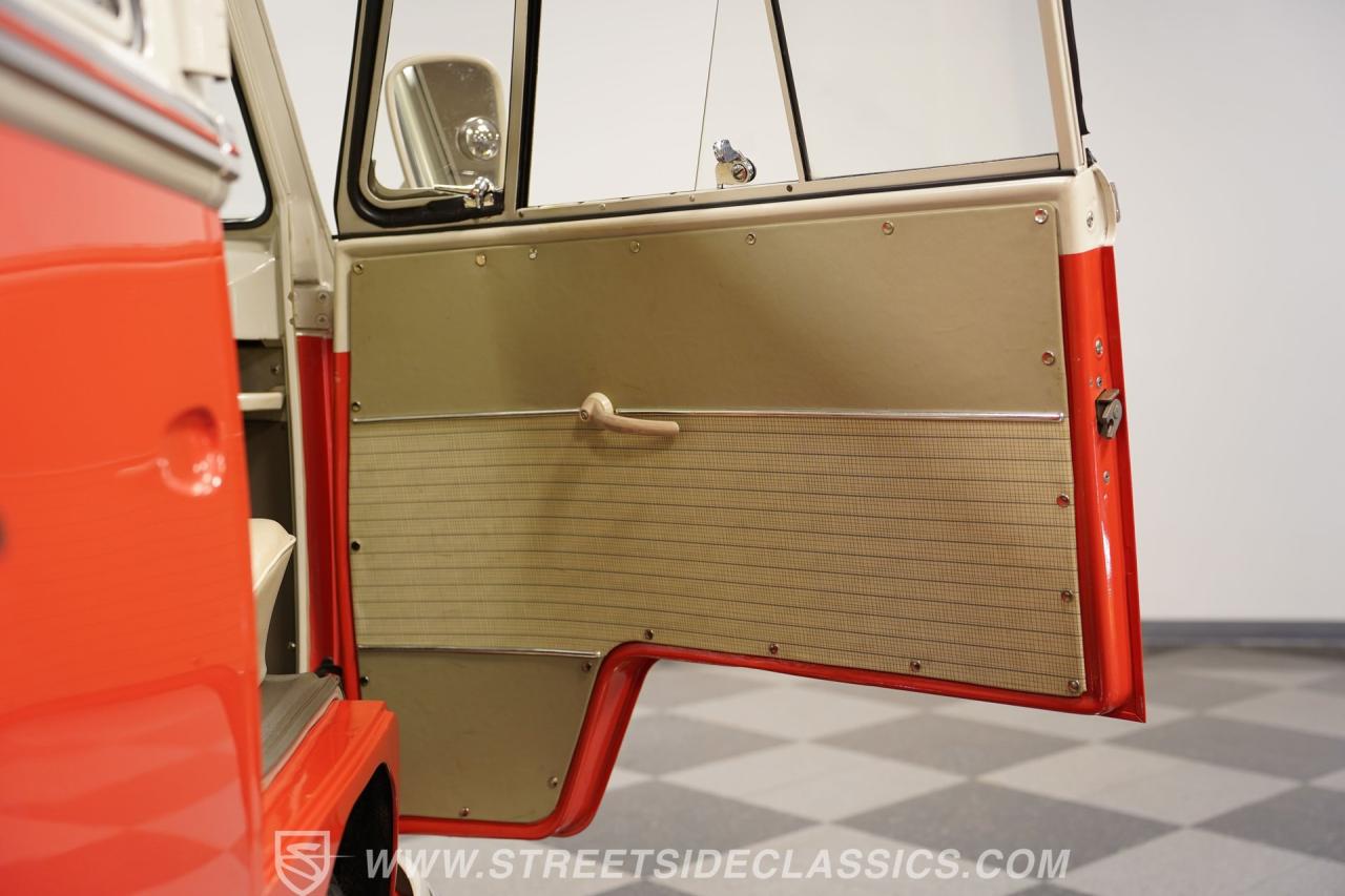 1964 Volkswagen Type 2 21 Window Deluxe