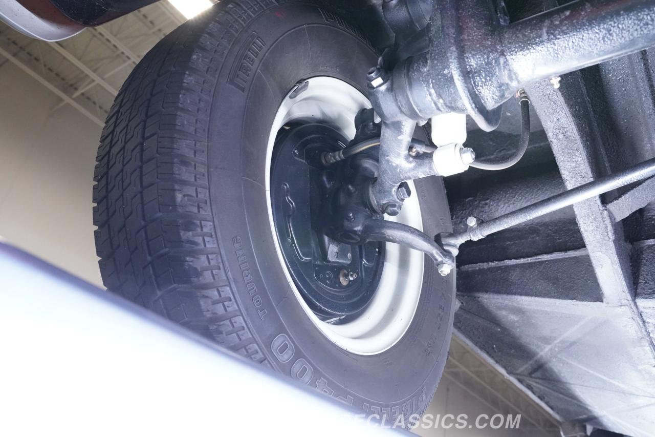 1964 Volkswagen Type 2 21 Window Deluxe