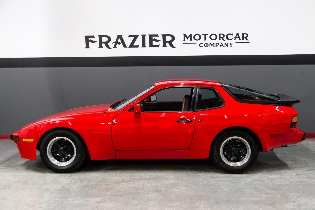1983 Porsche 22296 mile 944