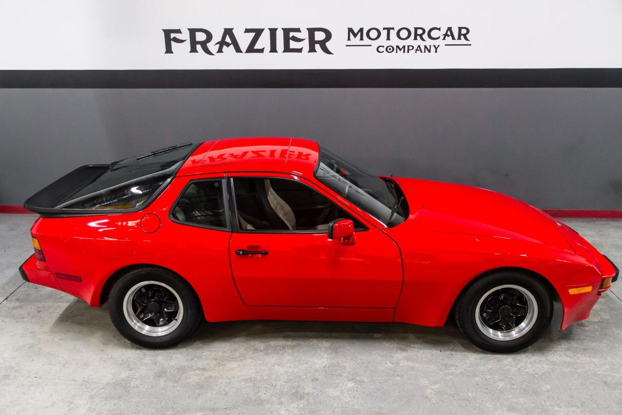 1983 Porsche 22296 mile 944