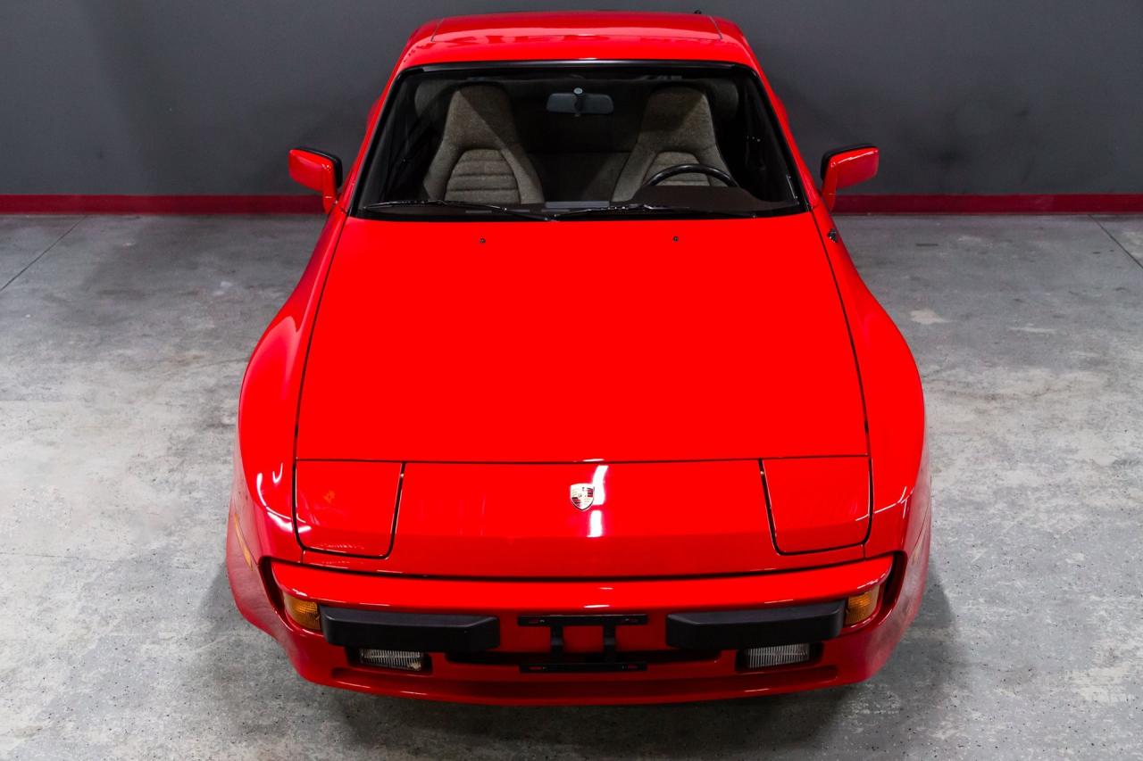 1983 Porsche 22296 mile 944