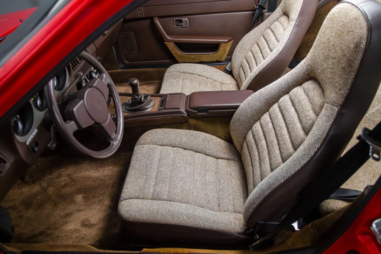 1983 Porsche 22296 mile 944