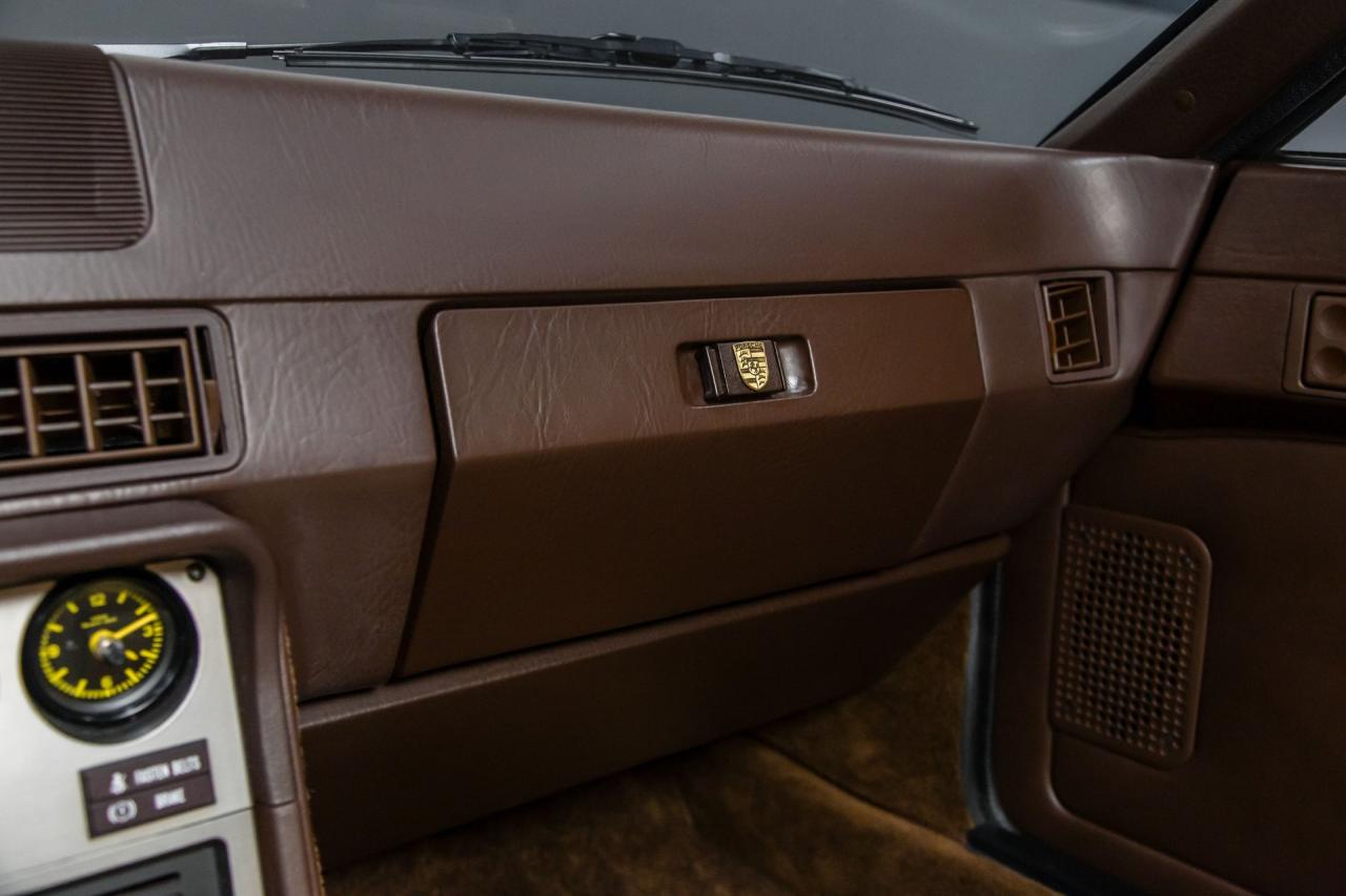 1983 Porsche 22296 mile 944