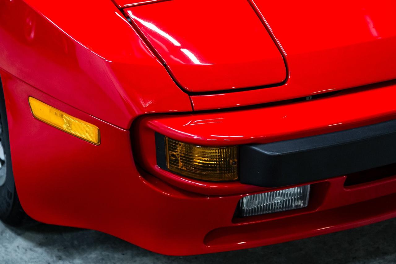 1983 Porsche 22296 mile 944