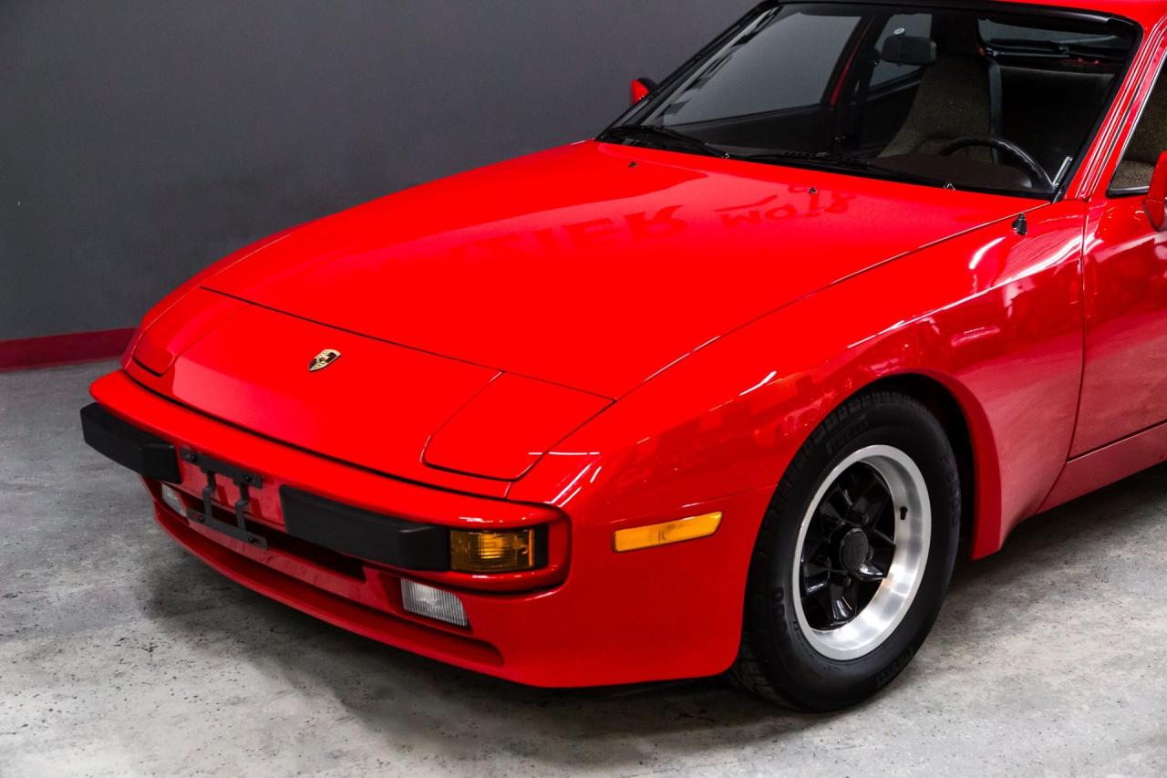 1983 Porsche 22296 mile 944