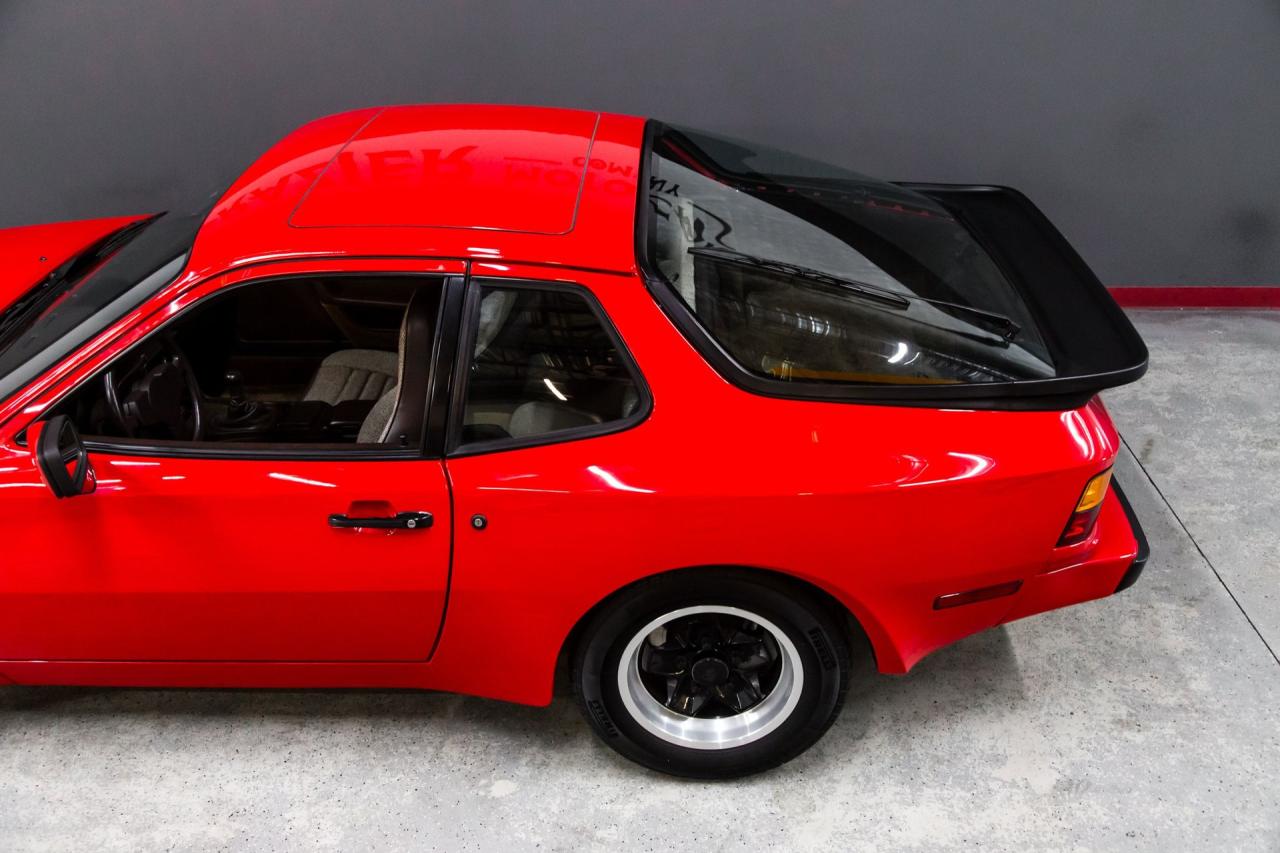 1983 Porsche 22296 mile 944