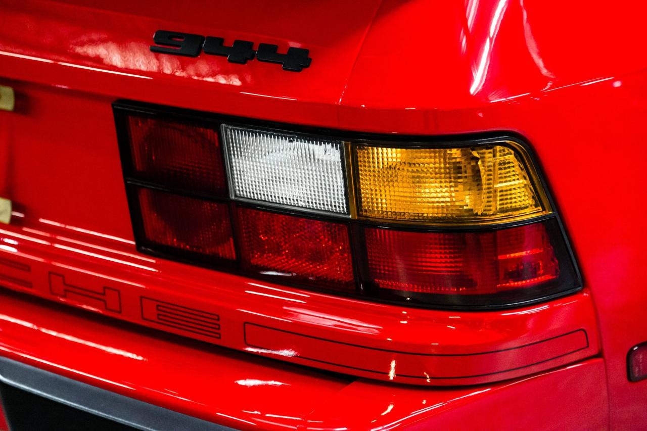 1983 Porsche 22296 mile 944