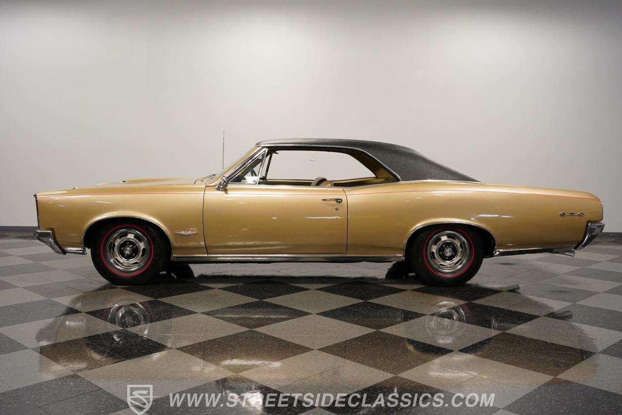 1966 Pontiac GTO Tri Power