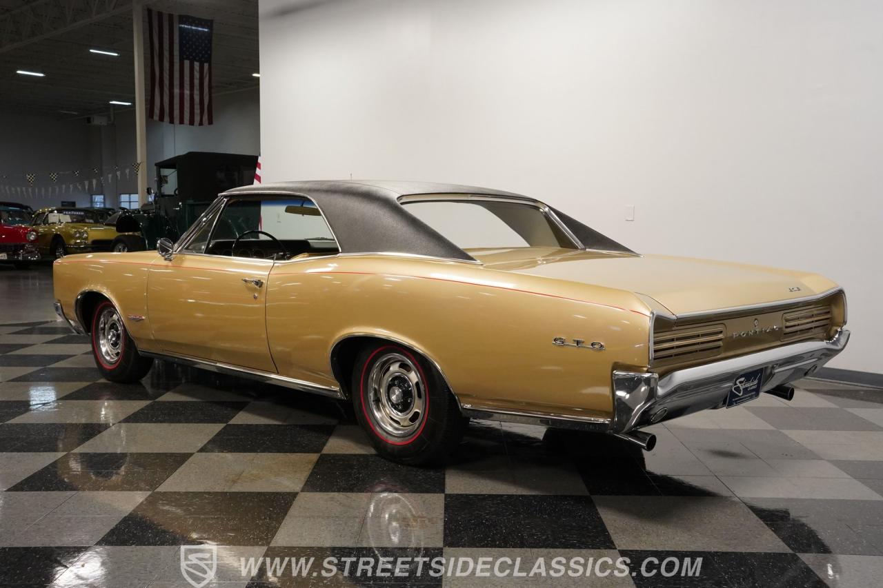 1966 Pontiac GTO Tri Power